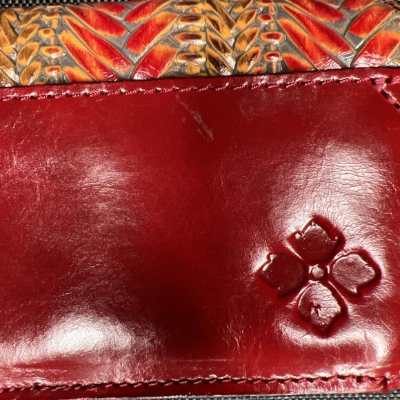 Patricia Nash NWT Balloi Wicker Embossed Crossbody Convertible Bag Red Yellow - Picture 3 of 9